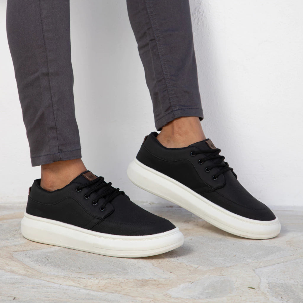 Tenis casual Couro sola alta